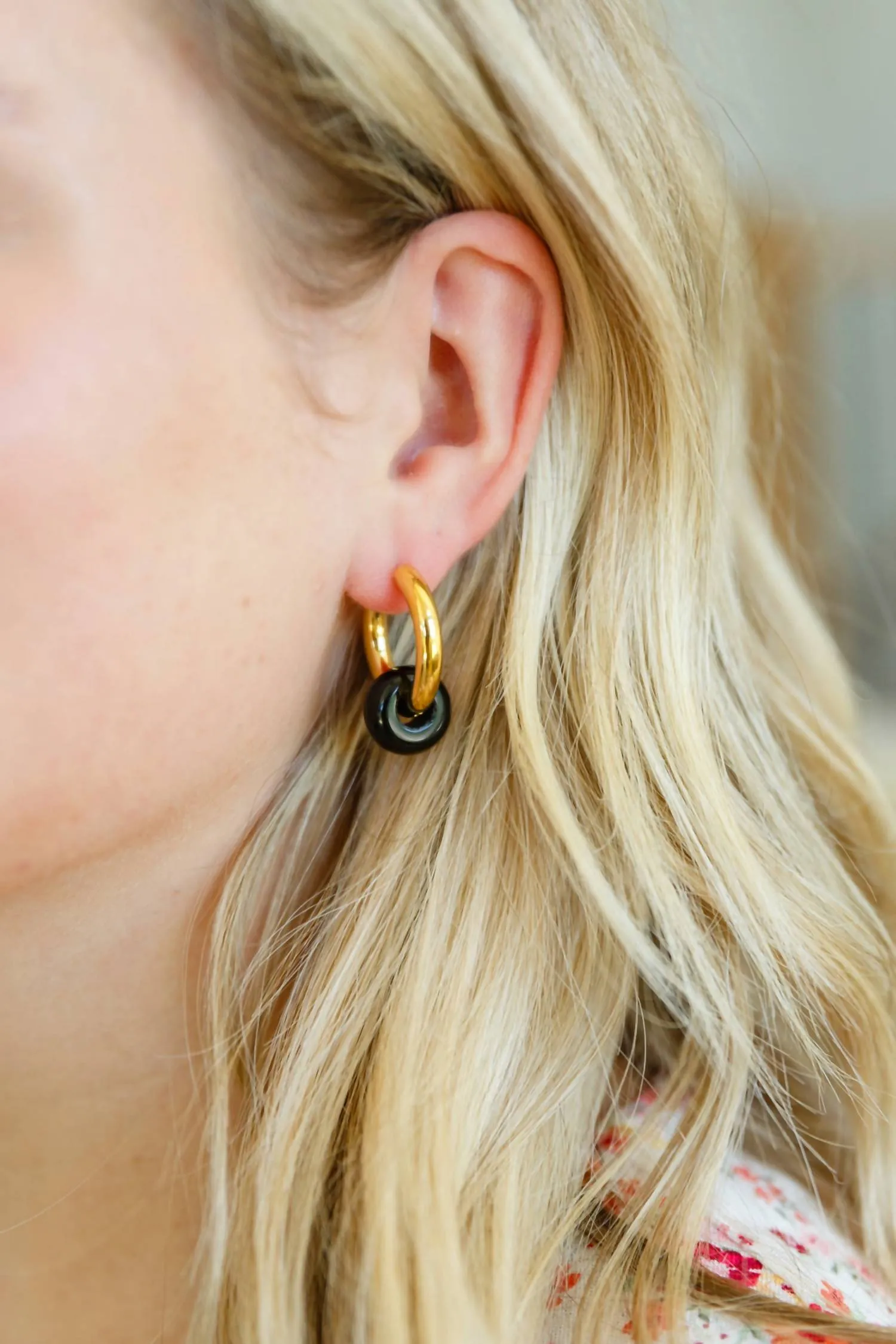 123 Amore - Women's Dark Drops Beaded Huggie Earrings