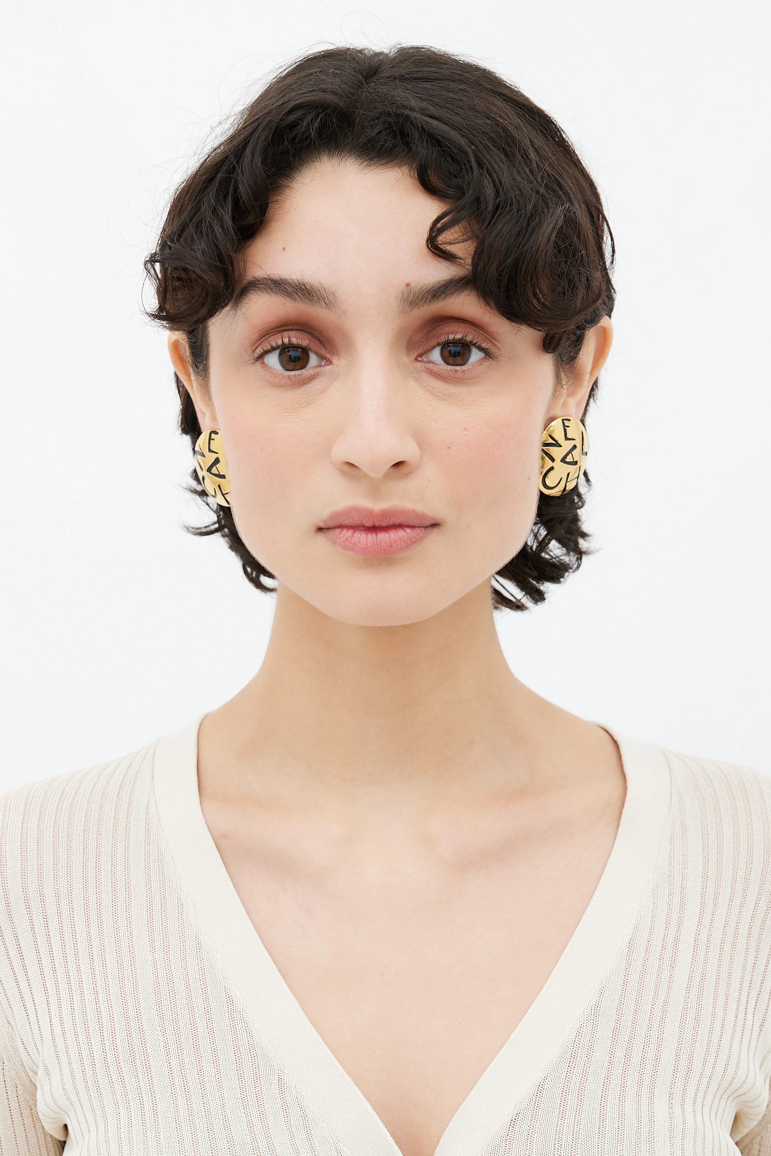 1980s Gold-Tone & Black Letter Engraving Clip-On Earring