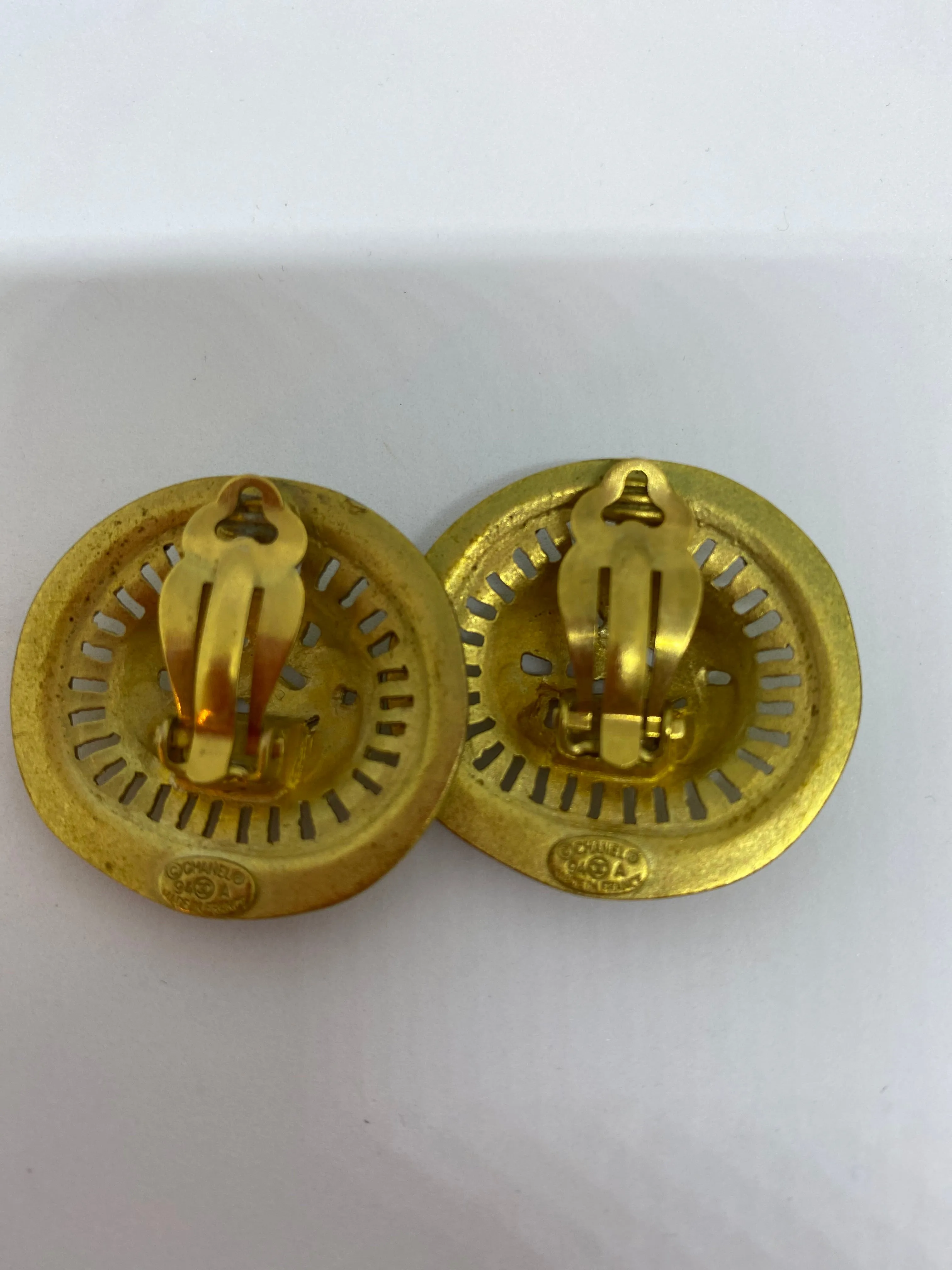 1994 94A Rare Chanel vintage gold  oversized large clip on earrings