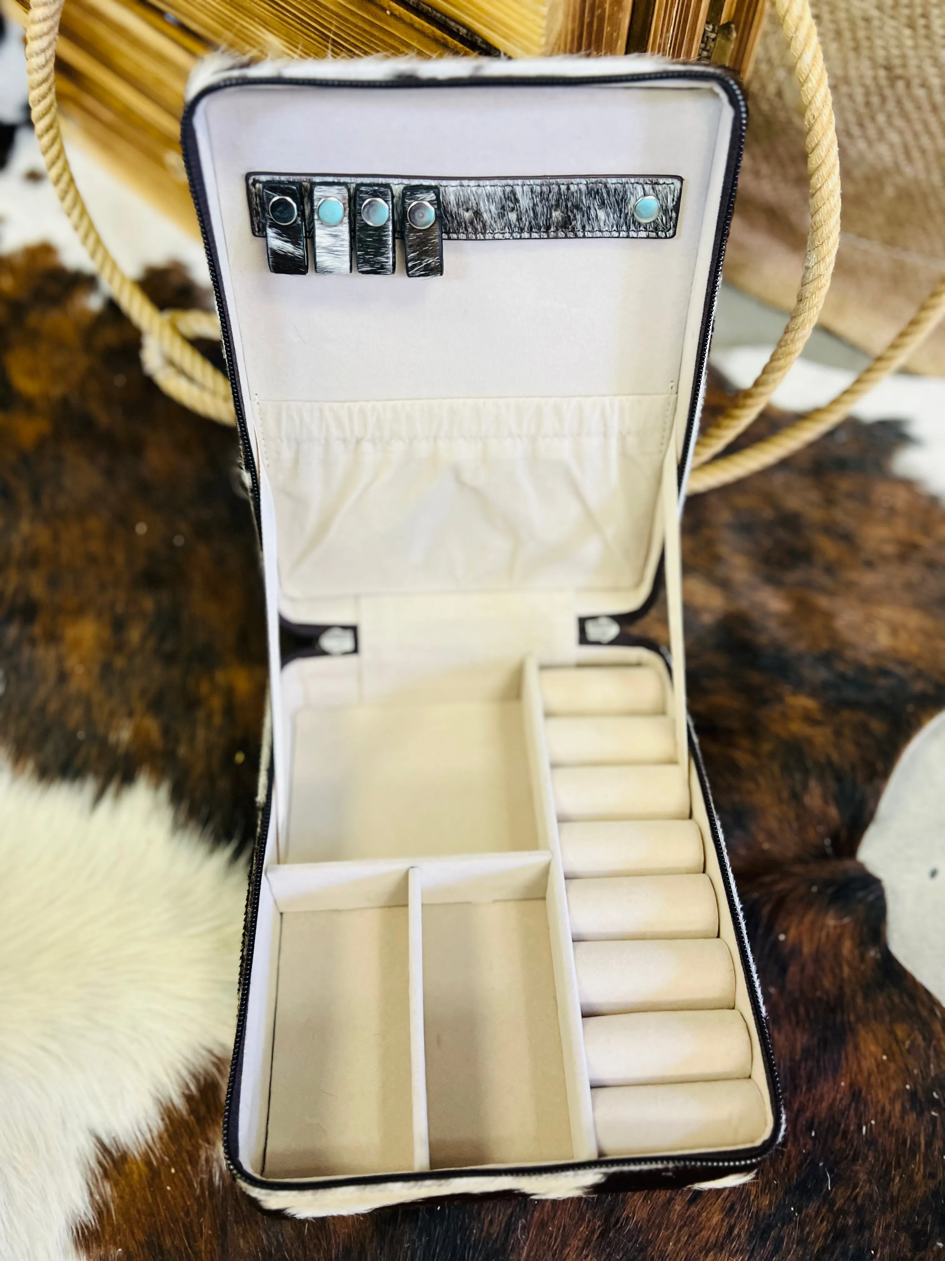 Living Quarters Jewelry Case