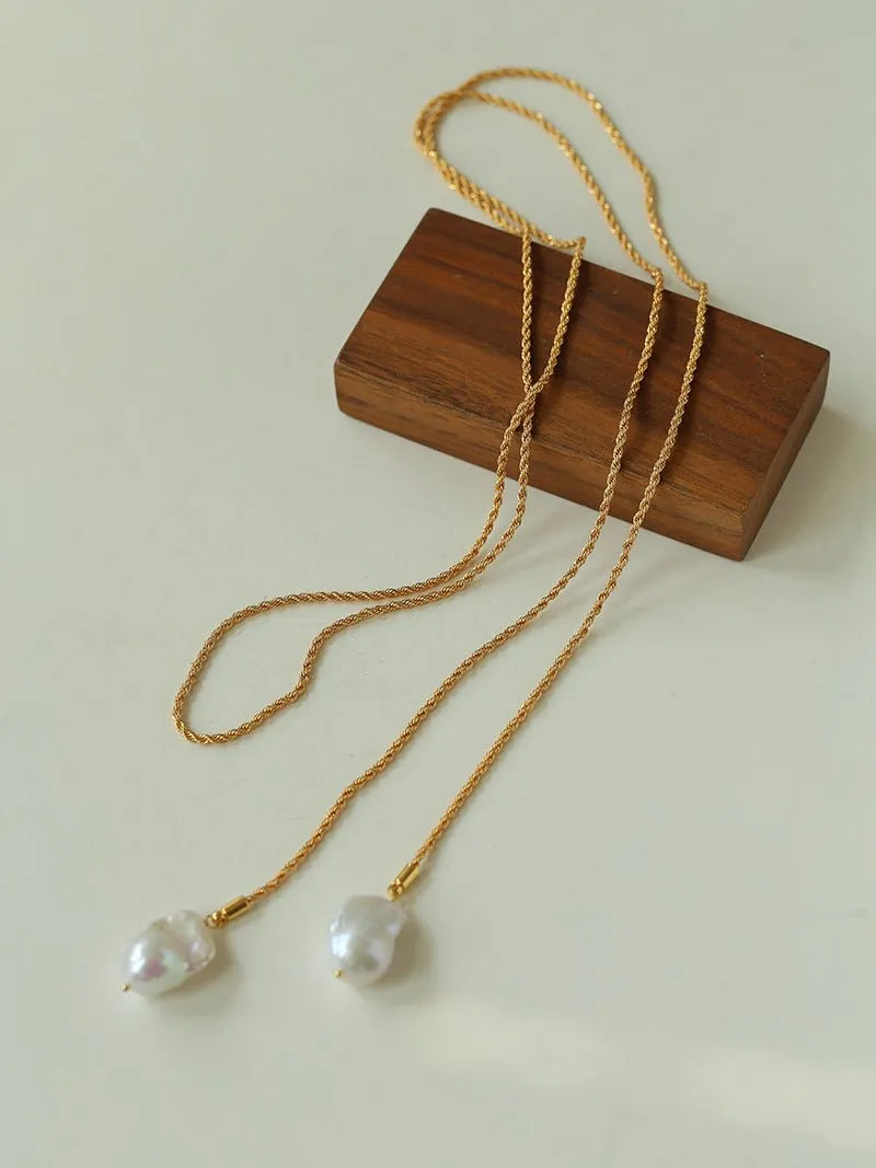 Long Twisted Chain Vintage Baroque Pendant Necklace