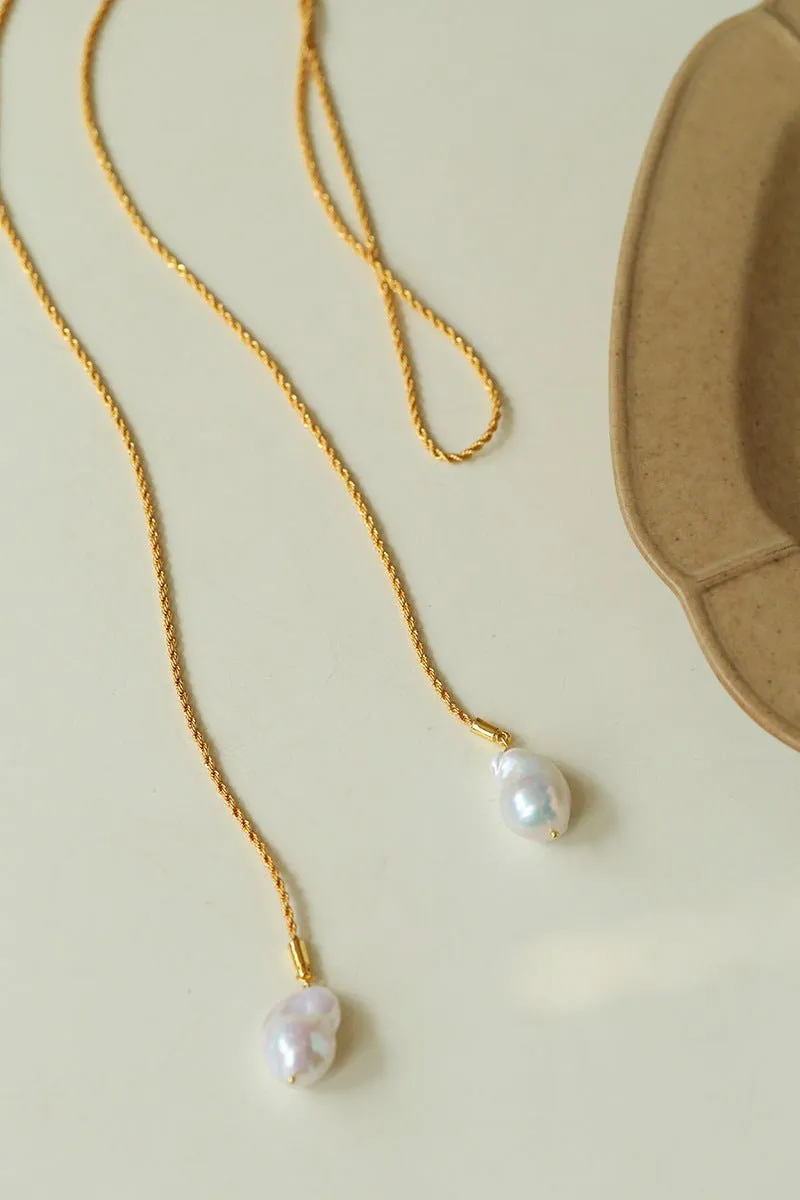 Long Twisted Chain Vintage Baroque Pendant Necklace
